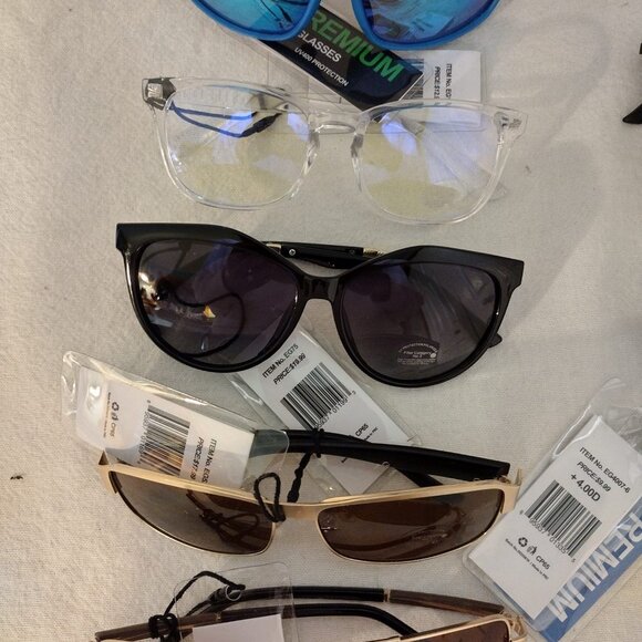 LOT OF 9 - NWT PREMIUM Vision Ware. 5 Pairs of UV400 Protection Sunglasses. - Picture 5 of 9